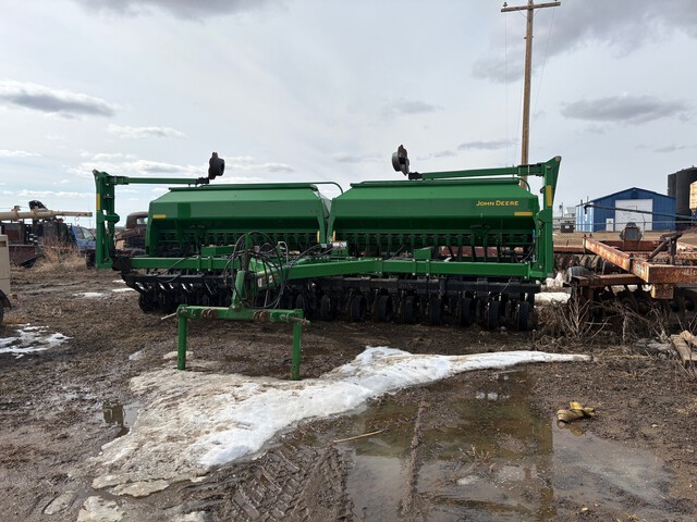 2009 John Deere 1590 15 ft 2-Point No Till Drill 2009 John Deere 1590 15 ft 2-Point No Till Drill