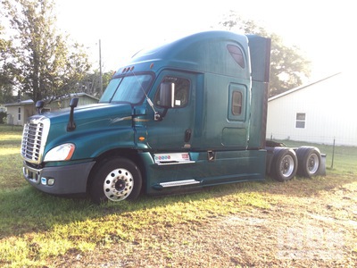 2018 Freightliner Cascadia 6x4 Tracteur routier couchette (Inoperable)