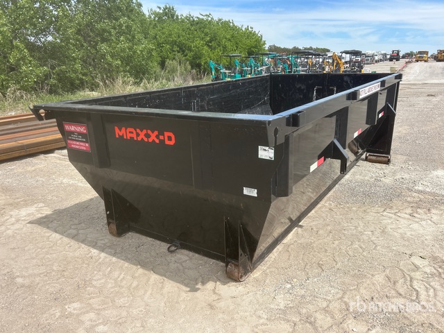 2022 MaxxD 15 ft Roll-Off Container