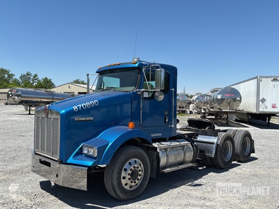 2013 Kenworth T800 6x4 T/A Day Cab Truck Tractor