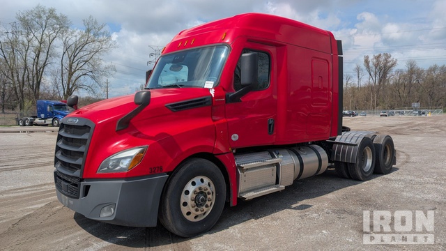 2020 Freightliner Cascadia 126 2020 Freightliner Cascadia 126 6X4 T/A Sleeper Truck Tractor