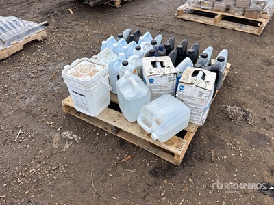 Quantity of Oil/DEF/Coolant Divers - Magasin, entrepôt, consommateur