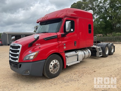 2020 Freightliner Cascadia 126 6x4 T/A Sleeper Truck Tractor