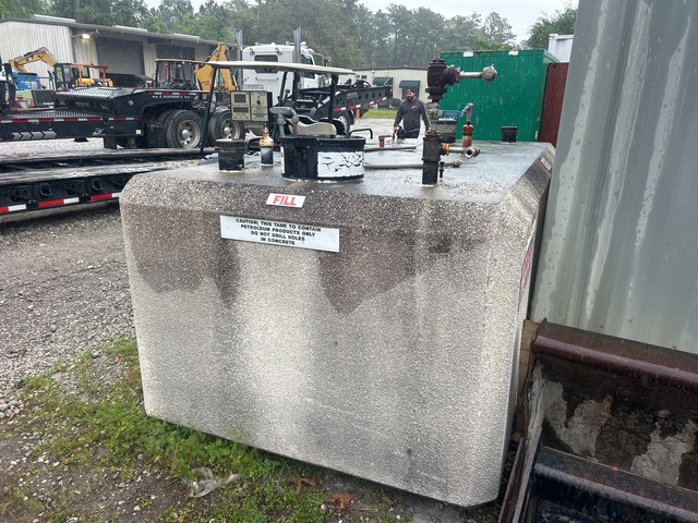 1000 gal Skid Mounted Steel Diesel Fuel Tank