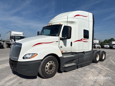 2022 International LT625 6x4 T/A Sleeper Truck Tractor