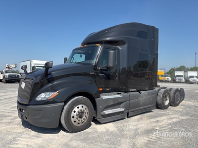 2022 International LT625 6x4 T/A Sleeper Truck Tractor