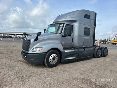 2022 International LT625 6x4 Ciągnik siodłowy T/A z kabiną sypialną