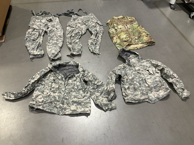 (252) Pairs of Cold Weather Trousers, (1) Cold Weather Liner & Assorted Items (252) Pairs of Cold Weather Trousers, (1) Cold Weather Liner & Assorted Items