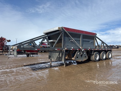 2015 R-Way 40 ft Tri/A Belly Dump Trailer