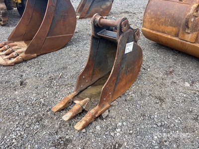 Cat 10 in Q/C Digging Excavator Bucket