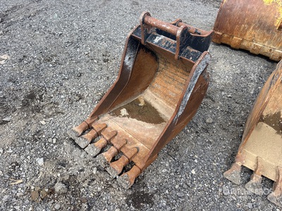AMI 24 in Q/C Digging Excavator Bucket