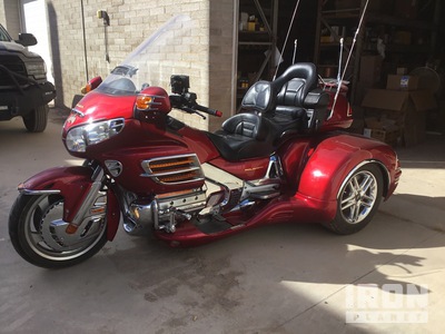 2003 Honda Goldwing 1832 cc California Side Car دراجة ثلاثية العجلات