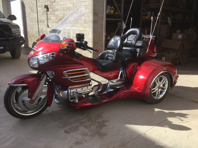 2003 Honda Goldwing 1832 cc California Side Car Trike 2003 Honda Goldwing 1832 cc California Side Car Trike
