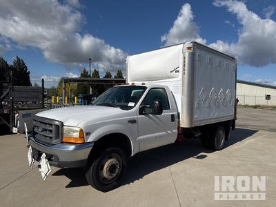 1999 Ford F-550 4x4 Van Truck