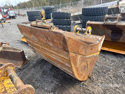 AMI 72 in 1.75 cyd Hydraulic Tilting Excavator Bucket