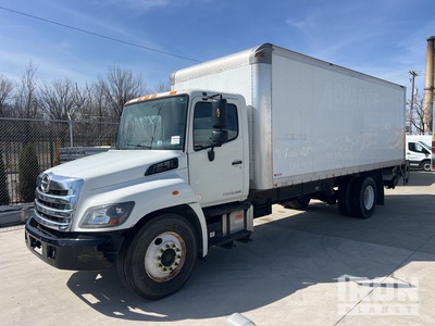 2015 Hino 165 4x2 Furgonetka