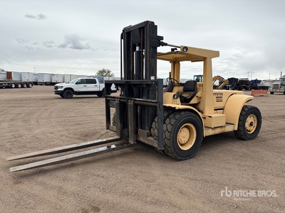 2011 Hyster H225H 28300 lb Pneumatic Tire Forklift