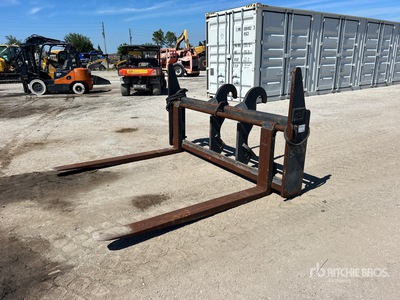 Cat 72 in 2147 lb Q/C Wheel Loader Forks - Fits Cat 924/930/938