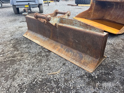 D/S 72 in Q/C Excavator Chuck Blade
