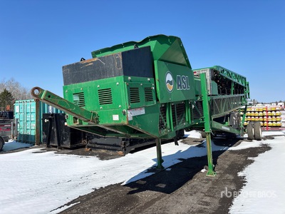 2018 McCloskey ST800H 35 in x 80 ft Portable Radial Stacking Conveyor