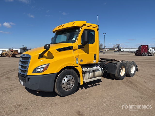 2020 Freightliner Cascadia 126 2020 Freightliner Cascadia 126 T/A Day Cab Truck Tractor