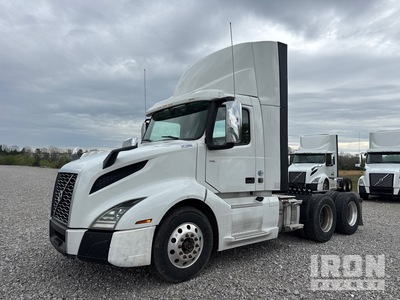 2020 Volvo VNL300 6x4 T/A Day Cab Truck Tractor