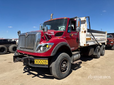 2010 International WorkStar 7600 6x4 Autocarro ribaltabile 2 assi