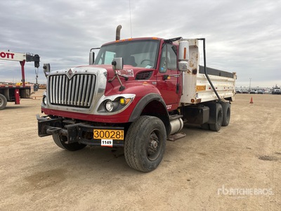 2010 International WorkStar 7600 6x4 T/A Dump Truck