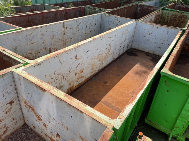 22 ft 30 cyd Roll-Off Container