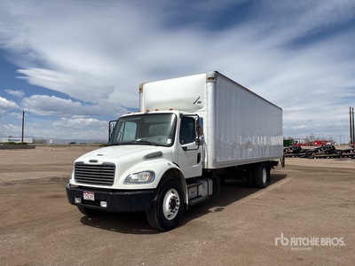 2014 Freightliner M2 106 4x2 Camion fourgon