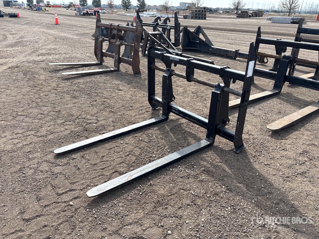 61 in Backhoe Forks | Ritchie Bros. Auctioneers