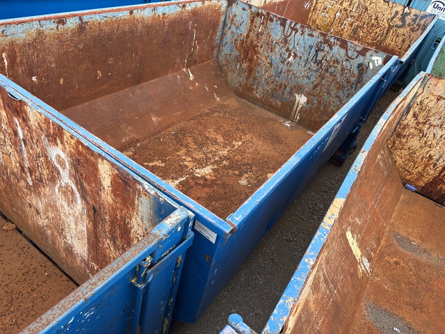 12 ft 2 in Roll-Off Container