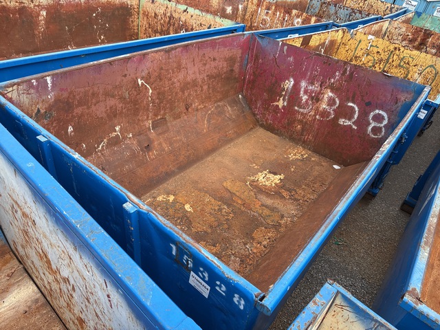 12 ft 2 in 15 cyd Roll-Off Container