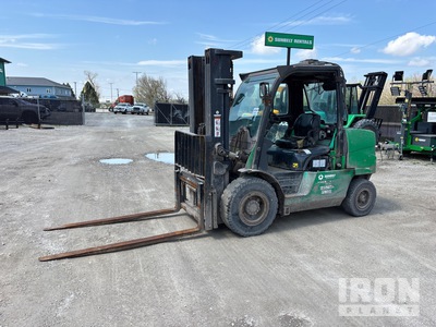 2017 Mitsubishi FD50CN 9650 lb Pneumatic Tire Montacargas