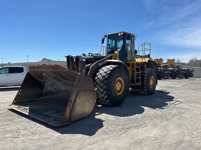 2011 John Deere 844K Wheel Loader 2011 John Deere 844K Wheel Loader