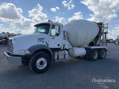 2016 Mack GU813 Mixer Truck