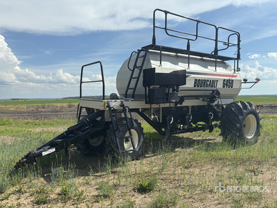 2010 Bourgault 6450 450 bu Tow-Behind Air Cart