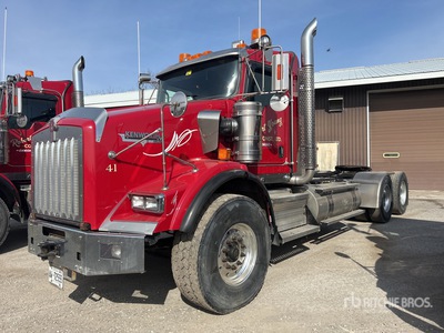 2019 Kenworth T800 6x4 T/A Day Cab Truck Tractor