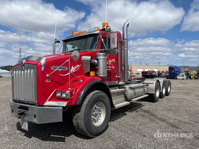 2019 Kenworth T800 8x6 Tri/A Day Cab Truck Tractor