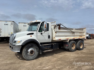 2007 International 7400 6x4 T / A-kiepwagen