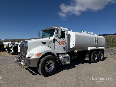 2005 Peterbilt 335 4400 gal 6x4 Camion cisterna de agua
