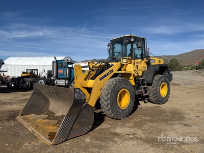2013 Komatsu WA320-6 Wheel Loader