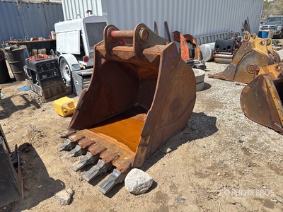 Strickland 48 in Digging Excavator Bucket