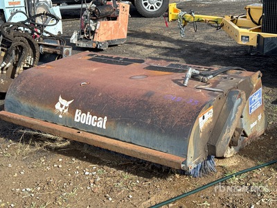 Bobcat 72 in skid steer hydraulic broom Skid Steer Broom