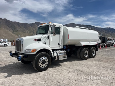 2016 Peterbilt 348 4000 gal 6x4 Camion à eau