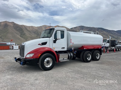 2015 Peterbilt 579 6x4 Camion à eau