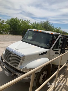 2007 International 4200 4x2 Flatbed Truck