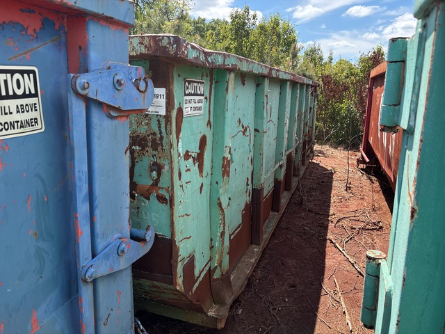22 ft 8 in 30 cyd Roll-Off Container