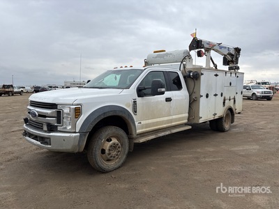 2019 Ford F-550 XLT 4x4 Extended Cab Service Truck