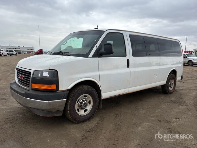 2015 GMC Savana 3500 2015 GMC Savana 3500 12 Passenger Van